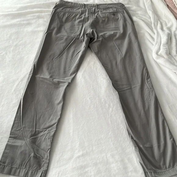 Jcrew, super light weight pants. Color:Light grey. Size: 34x34 - Picture 4 of 6